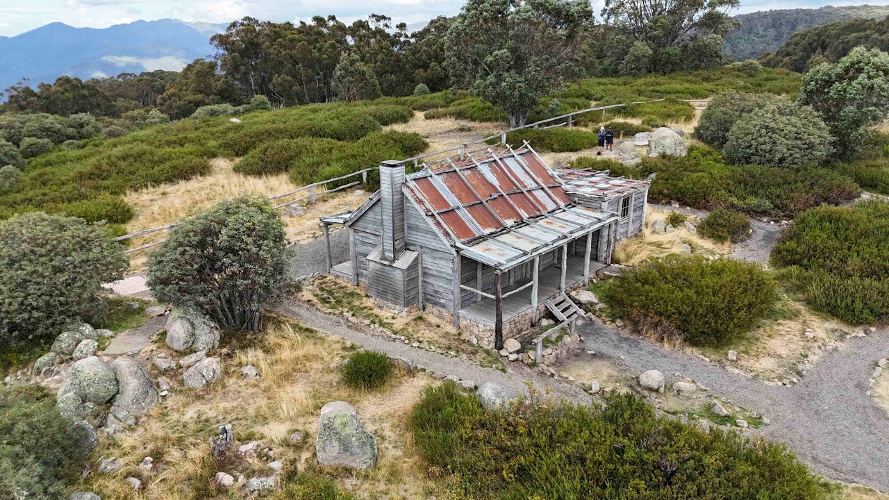 4x4 Sprinter Jumbo offroad in the high country