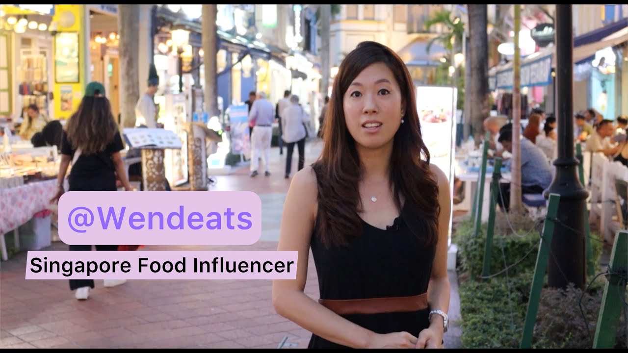 @wendeats checks out @lepakatsultan at Bussorah Street! 🦀