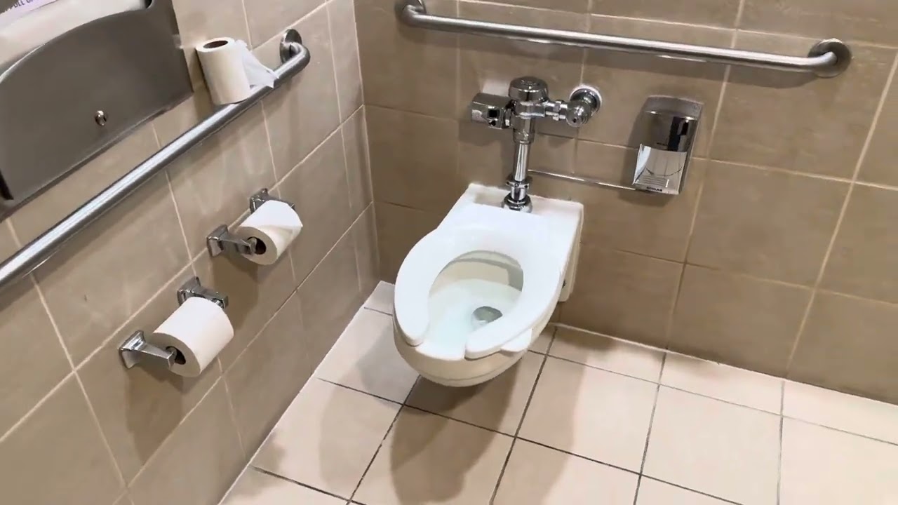 Courtyard At Marriott Cupertino Men’s Restroom Full Shoot!