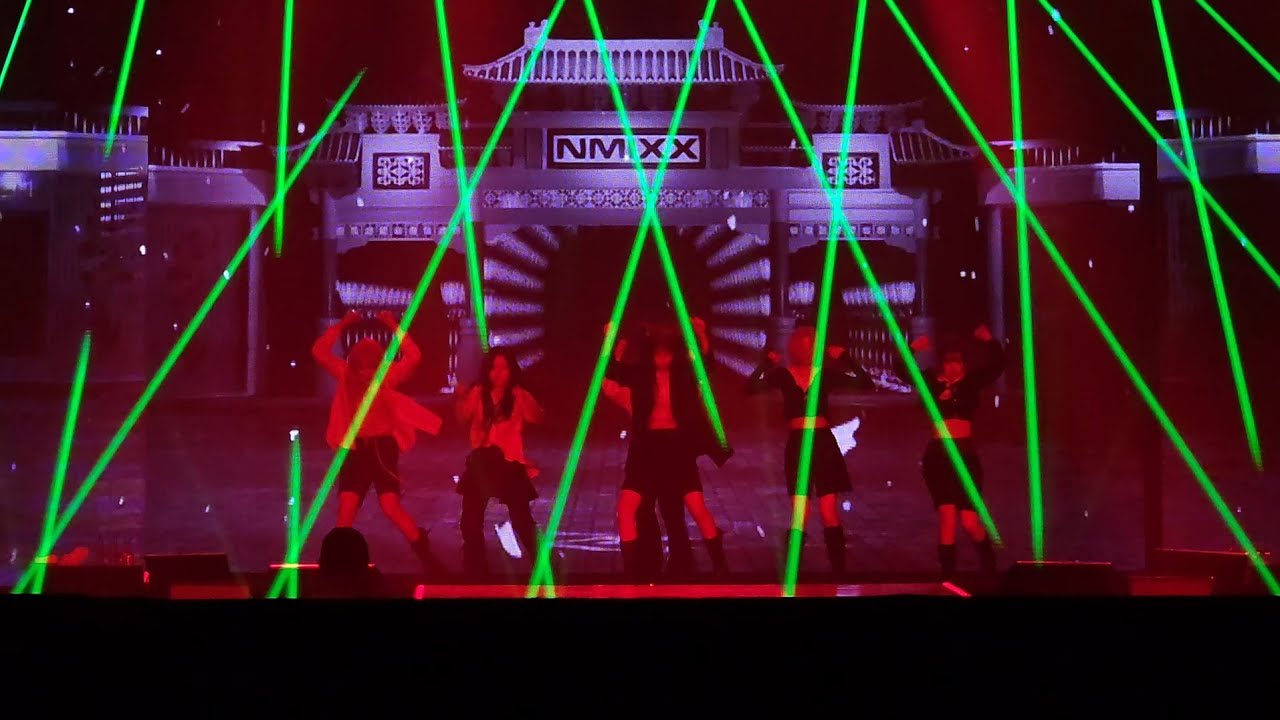 2024 1006 NMIXX 2ND FAN CONCERT NMIXX CHANGE UP : MIXX LAB-엔믹스 영웅(cover)fancam