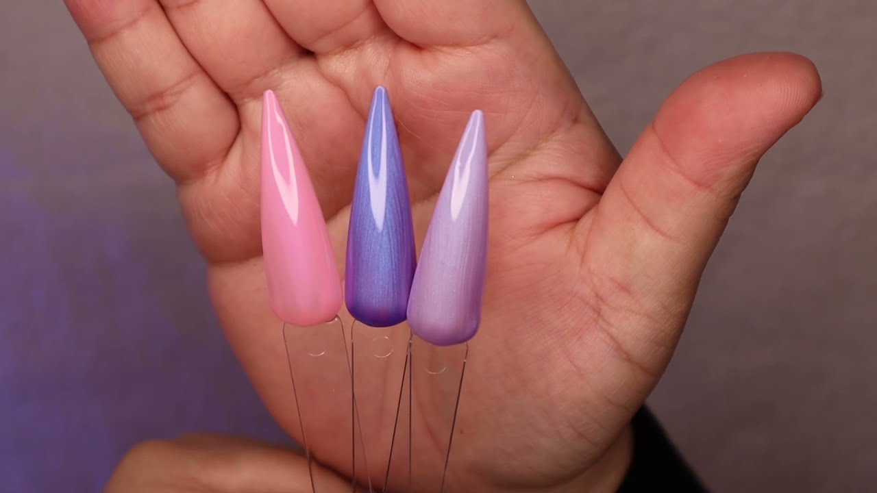 Swatching some Valentino Beauty Pure Gel Polishes/Leaf Collection