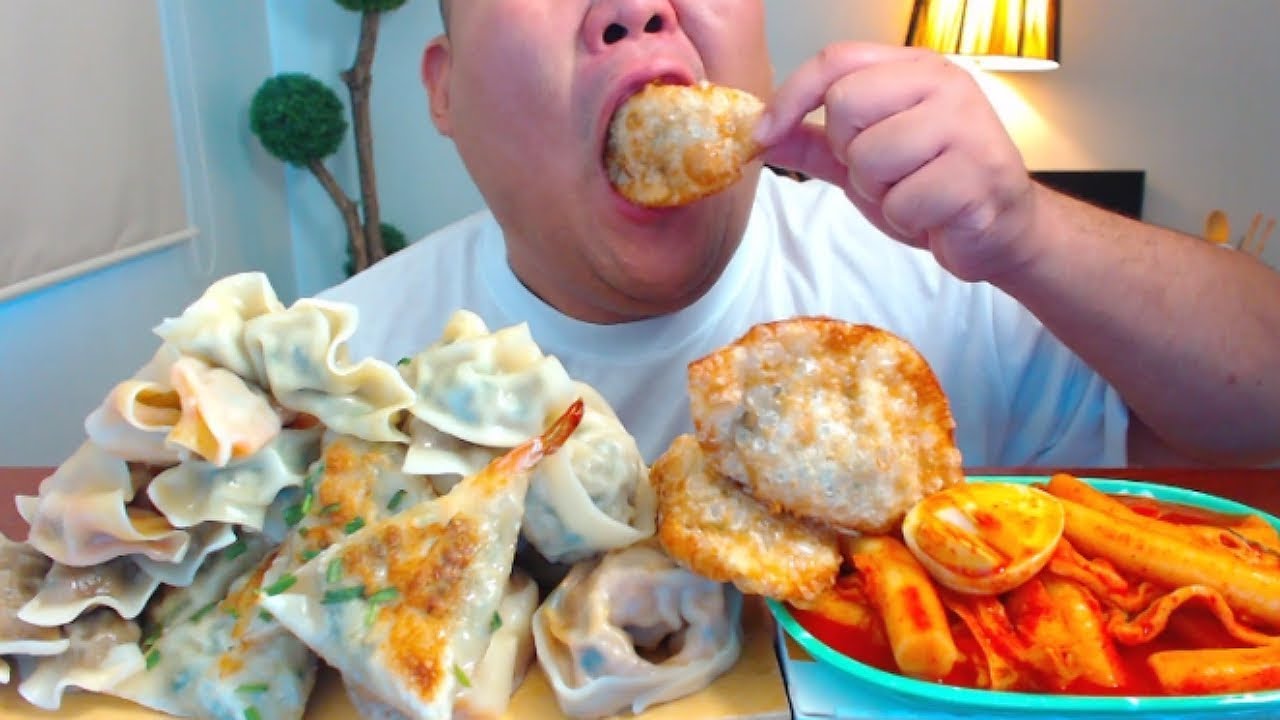 북촌만두 전메뉴 7인분 + 국물떡볶이 우적우적 먹어버리기 ~