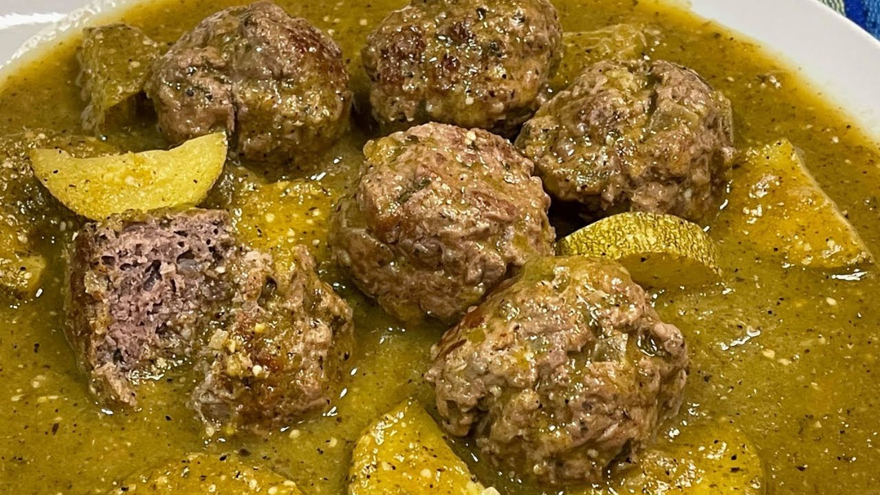 Cómo Hacer Unas Ricas Albóndigas De Res En Salsa Verde Con Calabacitas La Cocina De Sol.