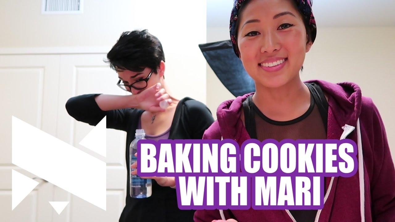 Baking Cookies with Mari!