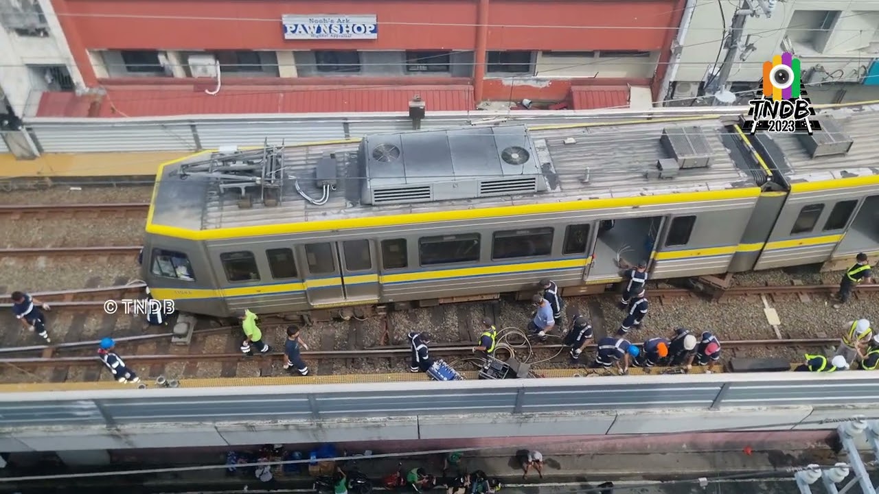 LRV 1104 DERAILED #LRT1 #LRTA #TRAINS