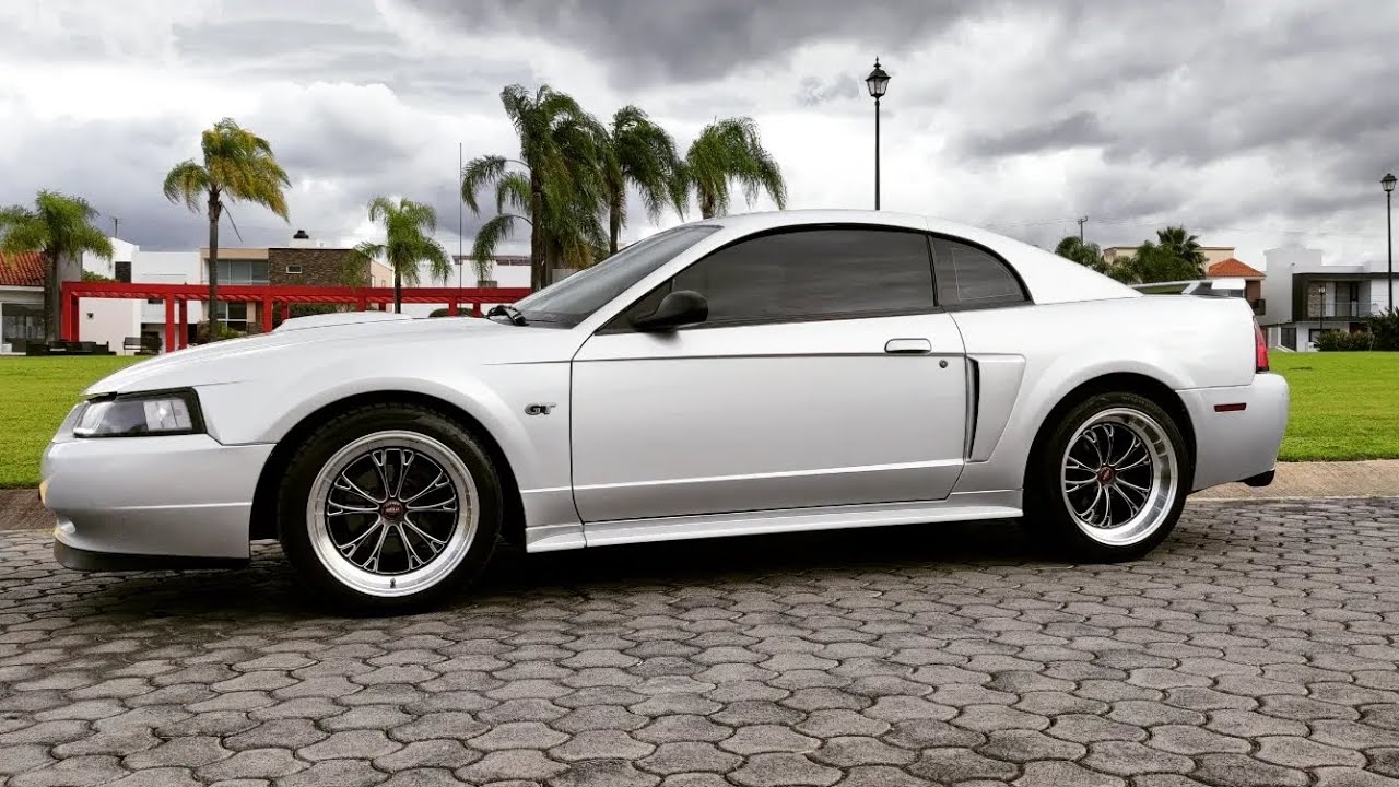 Restauración Mustang GT New edge 2001- RADIX GARAGE