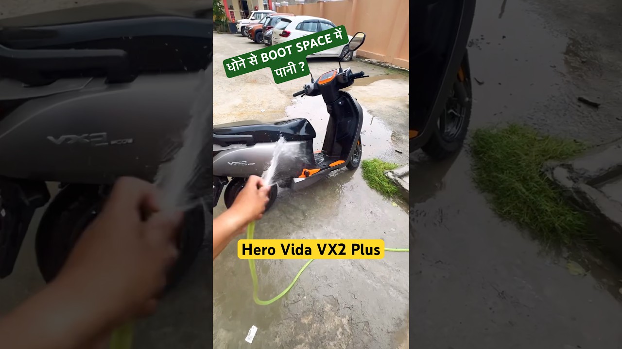 Hero Vida VX2 Plus Water Test - Boot Space Me paani Jayega ??? Is this Scooter safe during Washing