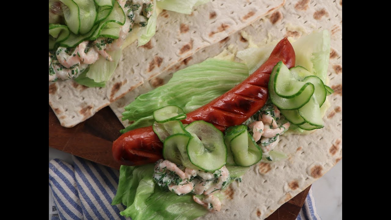 Tunnbrödrulle med korv och räksallad - Köket