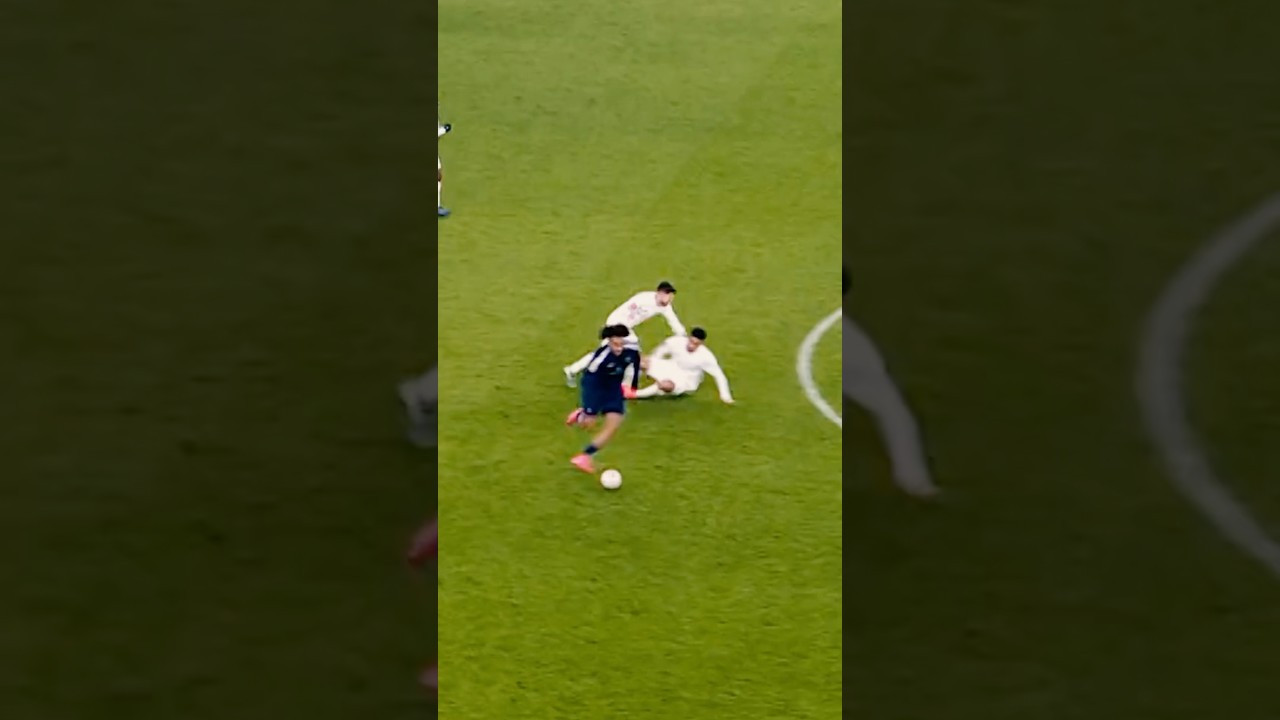 When Zirkzee Did THIS Against Arsenal 😱