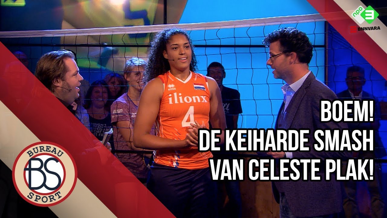 Celeste Plak showt haar kneiterharde smash bij Bureau Sport op Vrijdag