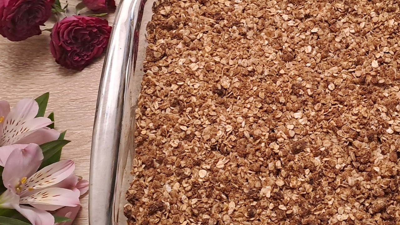 Easy Sugar-Free Plum Crumble Recipe | No Flour, No Butter Dessert