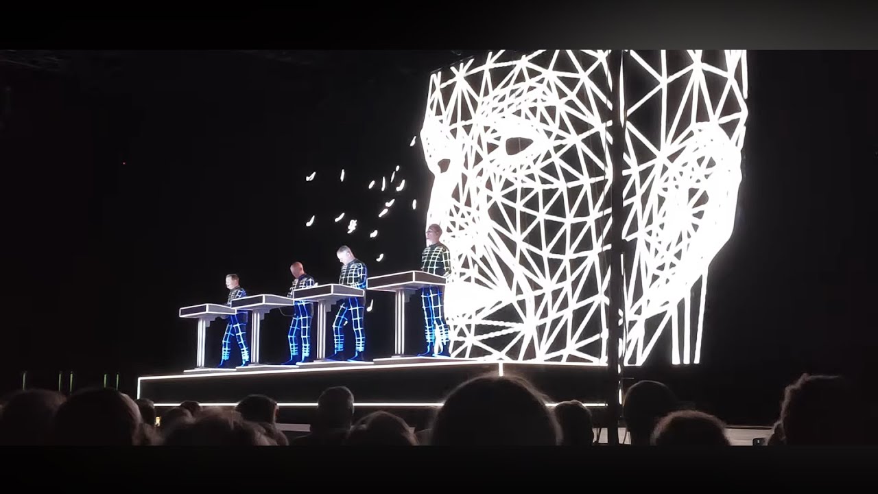 BG voices suppressed-KRAFTWERK-Boing Boom Tschak-TechnoPop-Musique Non Stop-Die Roboter; DUS 15Dec25