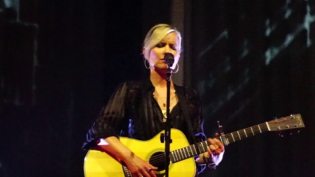 Dido - Grafton Street - Prague 2019