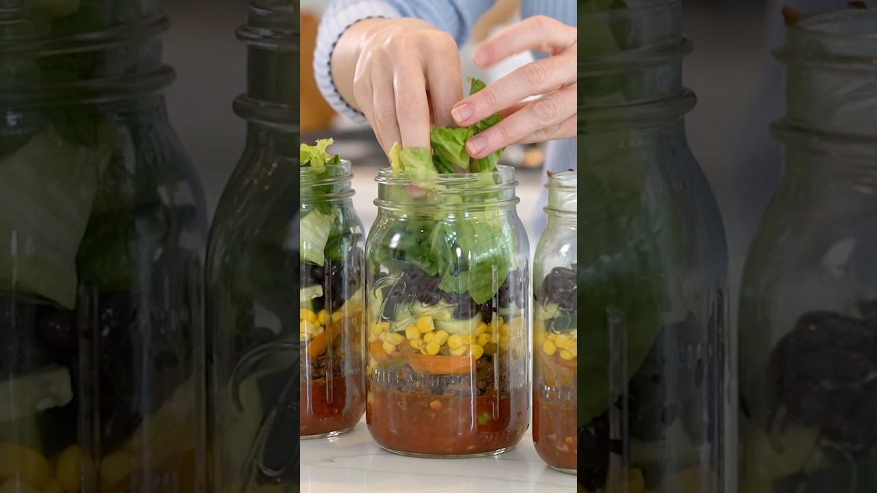 Mason Jar Salads for Lunch Prep! #mealprep