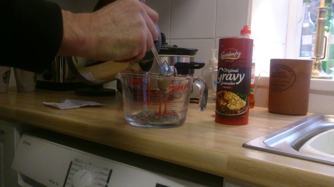 Goldenfry original beef gravy granules demonstration made in Yorkshire