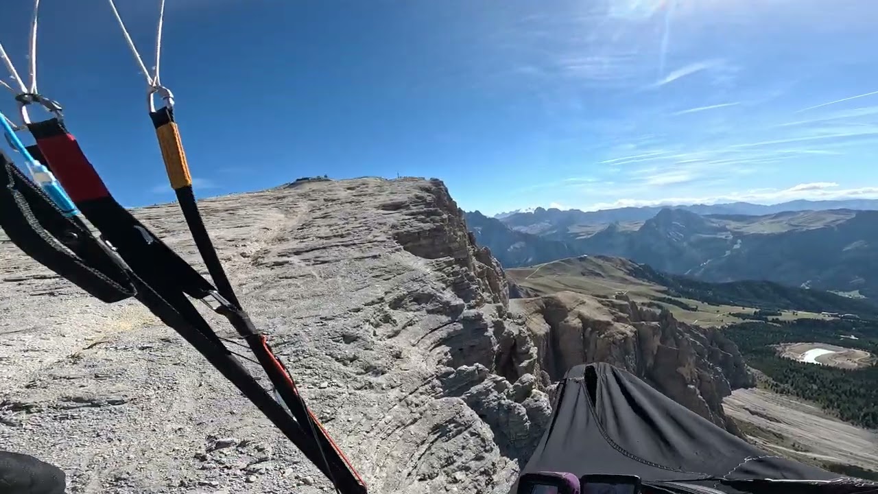 Paragliding Dolomites Italy