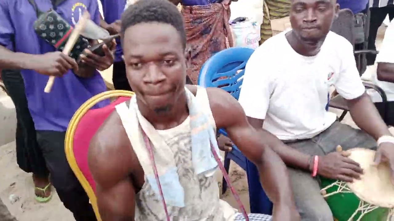 la sortie  D'agbeyeye BOBOBOR AKEPE sur Adidogome le jour d'aniv du leader du groupe
