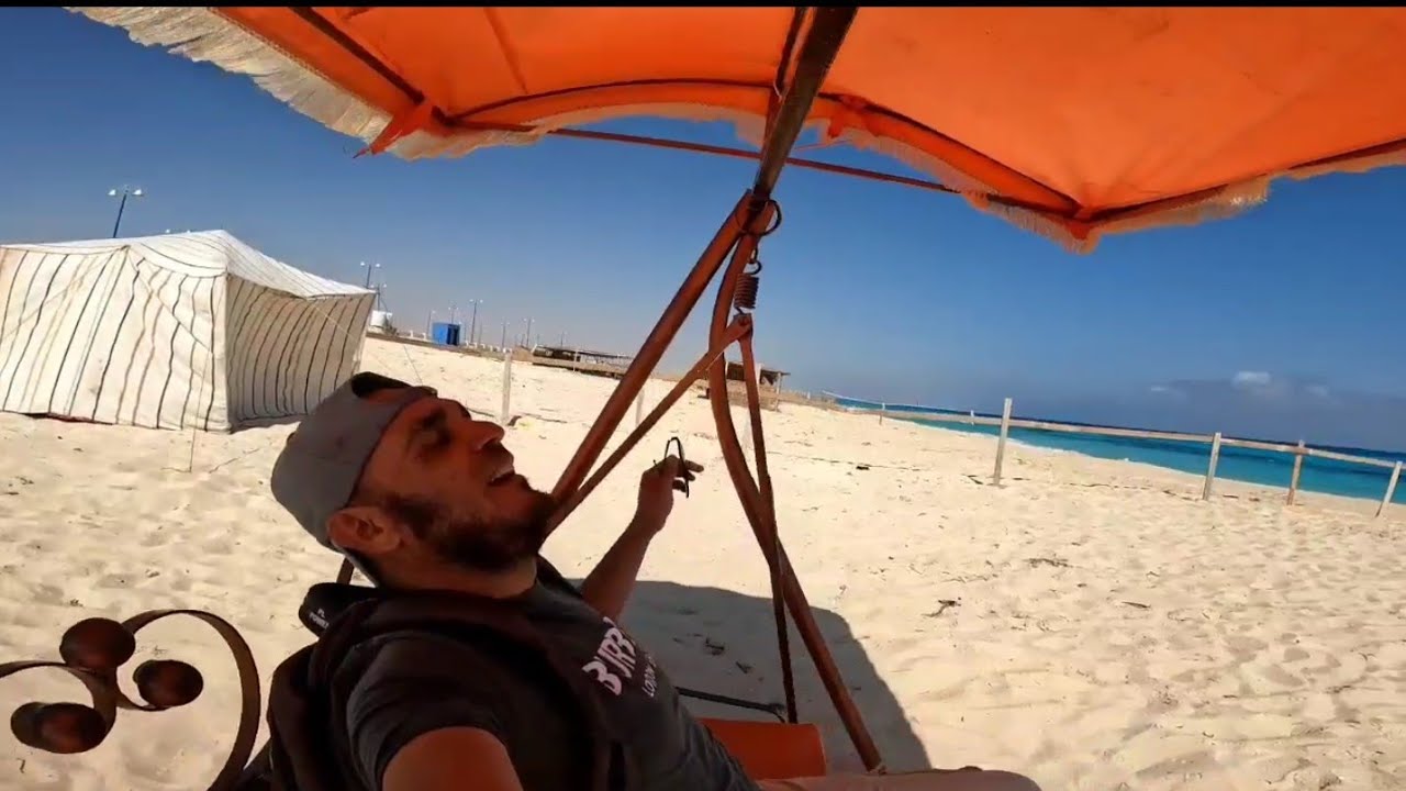 سالم داواس عامل لكم عظمه شمسيه واربع كراسي وترابيزه ب ،80والالعاب مجاني