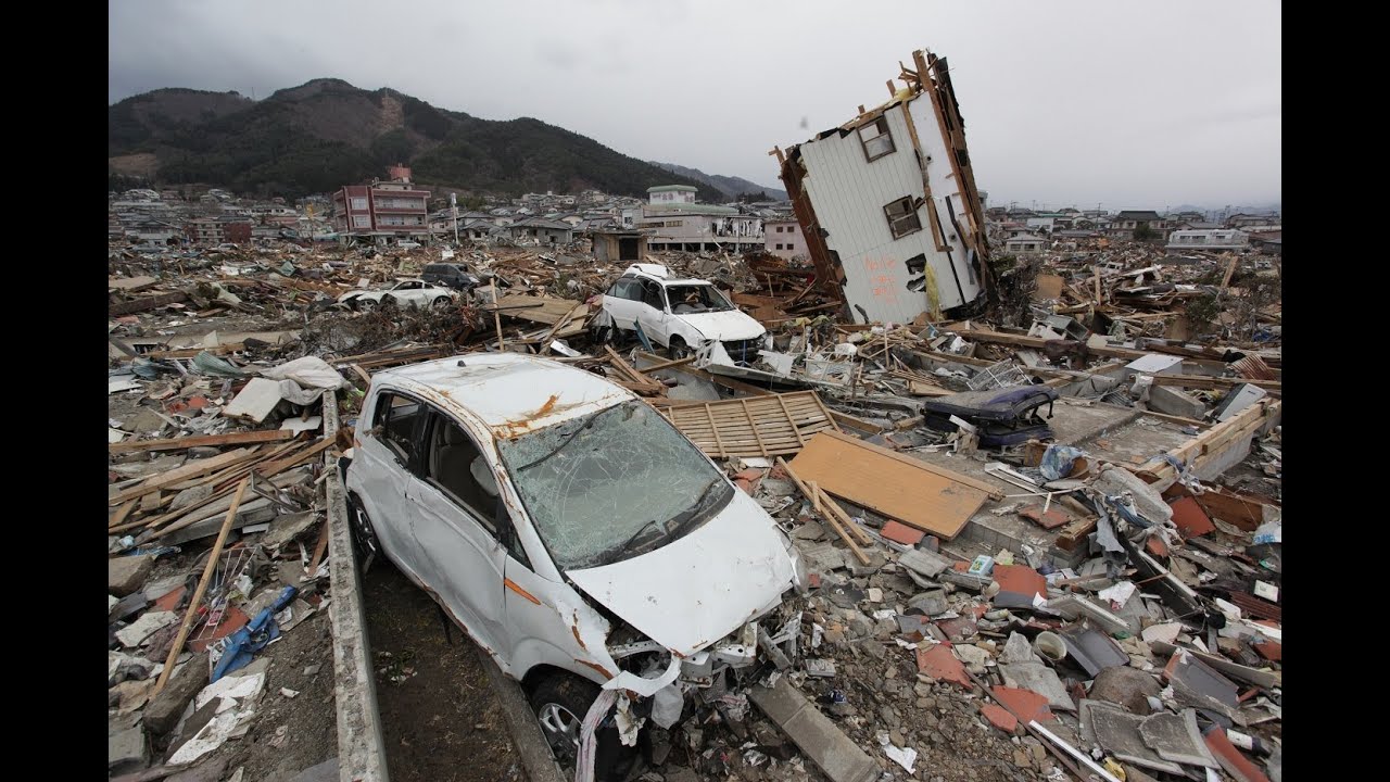 Japanese quake and tsunami aftermath  1 of 2
