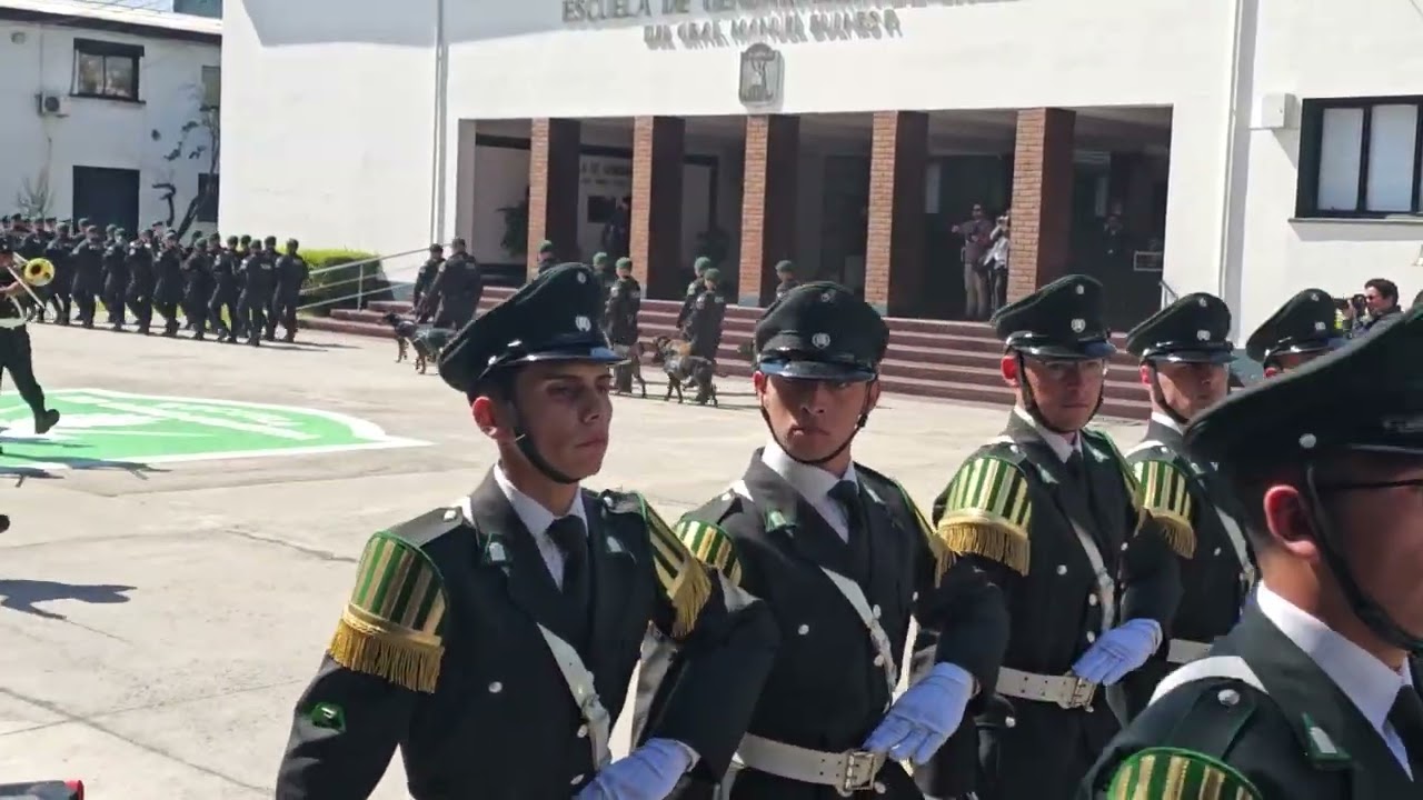 Desfile completo 14-10 Toma mando director nacional gendarmería