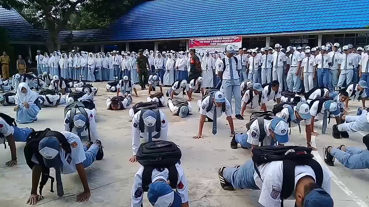 Pendidikan karakter bela negara  SMKN2 BARABAI oleh  KODIM 1002 / BRB  & POLRES HST