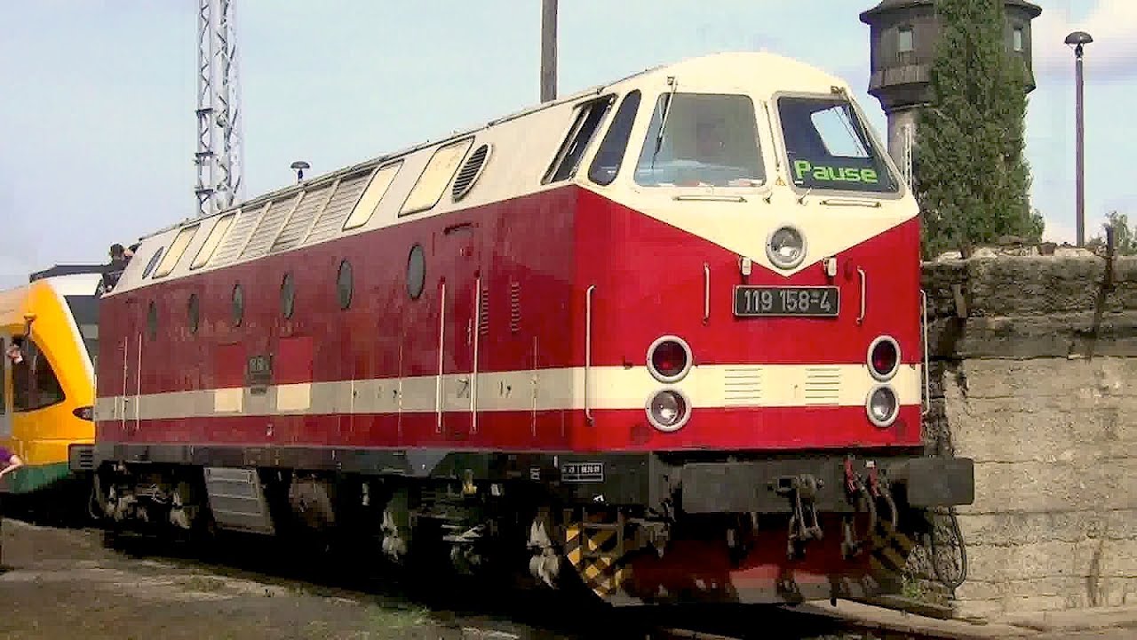 Diesellok 119 158 der DR & weitere Triebfahrzeuge beim 9. Berliner Eisenbahnfest