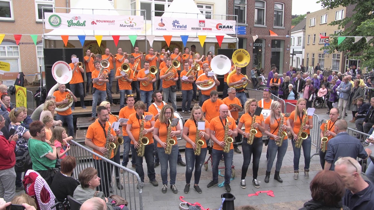 De Onwiezen Uut ut Oosten Lichtenvoorde Beltrum Dweilorkestendag 10 mei 2018 Groenlo Achterhoek NL