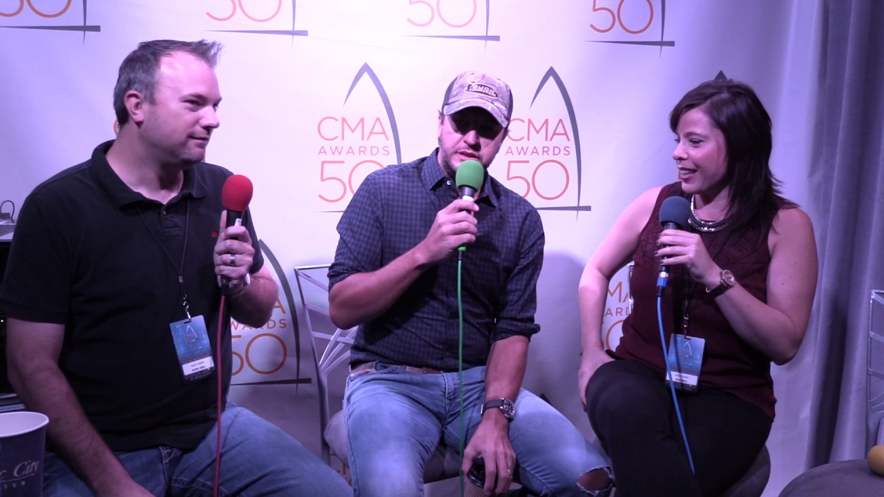 Luke Bryan - CMA Interview with Kevin and Veronica