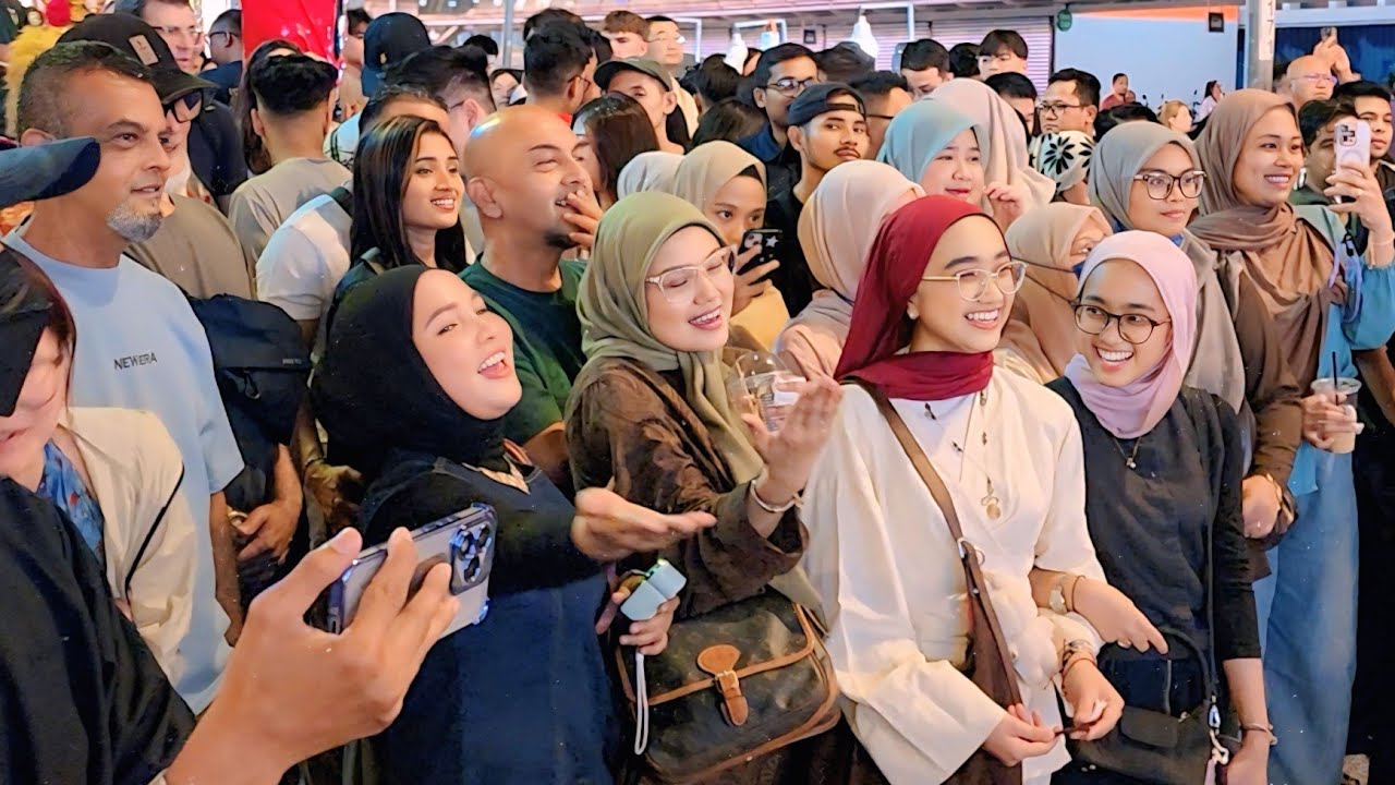 Penuh semangat Pakcik & Makcik bergelek bila Bob bawak lagu lama yang buat orang Tua rasa balik Muda