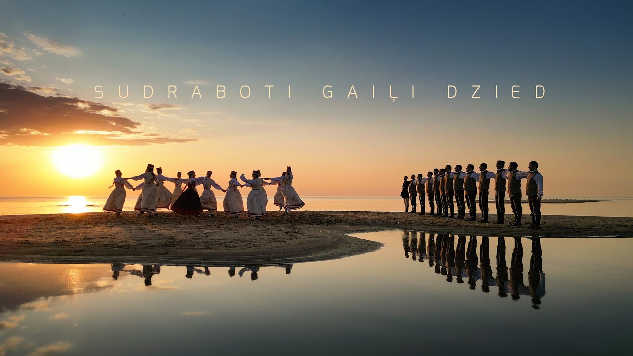 Sudraboti gaiļi dzied / Rāmi Riti