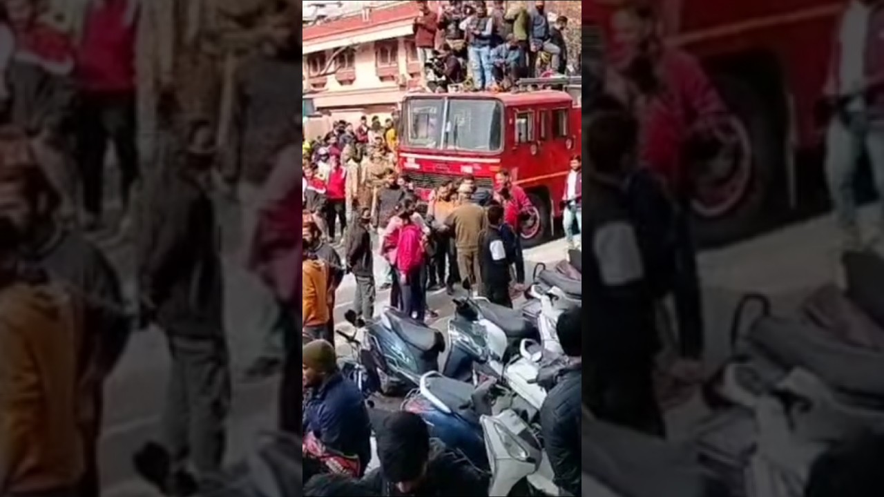 uttarakhand Sarkar OR uttarakhand berojgar Sangh #uttarakhand #berojgari #police #sarkar #aajtak