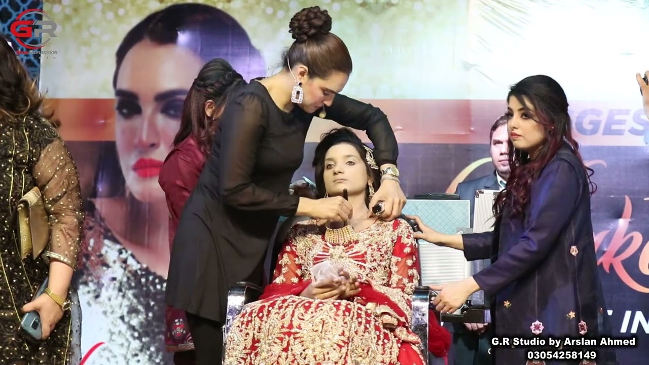 Gujranwala Makeup class by Nadia Hussain ....Tips and Tricks........