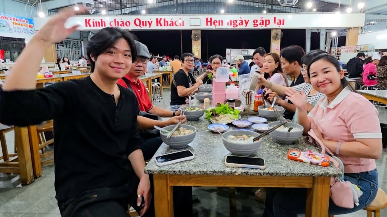 Đi Ăn Bánh Canh Cùng Ns Trọng Nhân Khánh Tâm Và Toàn Ê kíp Tại Vũng Tàu 