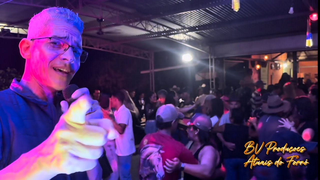 A Moda é dos Traiados, Atuais do Forró no Bar Julinho em Varre Sai, isso é BV Prduçoes 😊