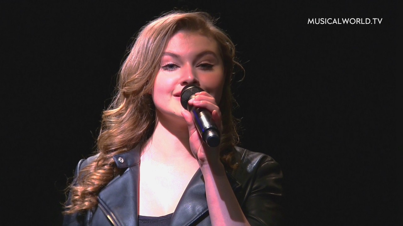 Musicals in Concert Live on tour - Vajèn van den Bosch zingt Flashdance