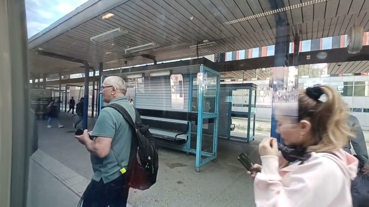Pendeltåg Från Jakobsberg Till Älvsjö