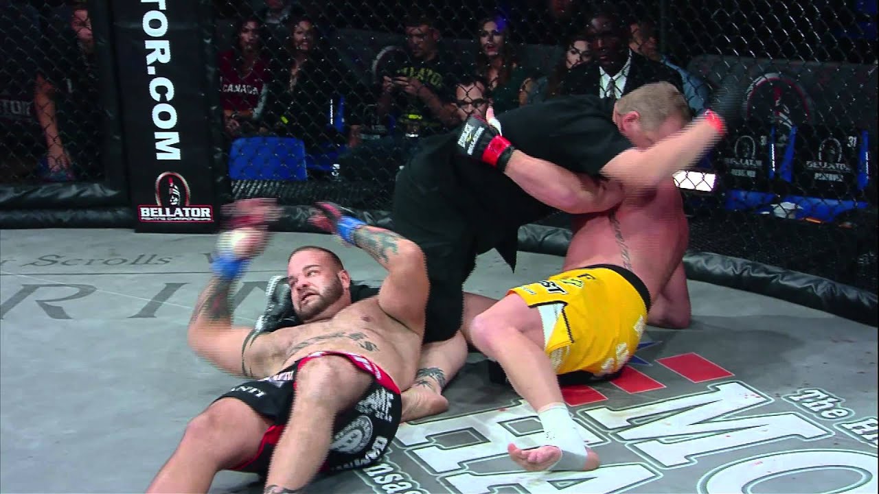 Bellator MMA Moment: Eric Prindle KOs Ron Sparks