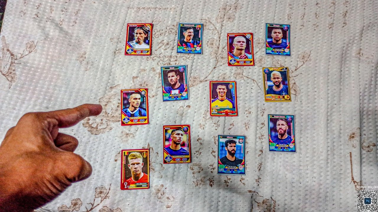 Essa é a minha coleção de cartinhas raras 
