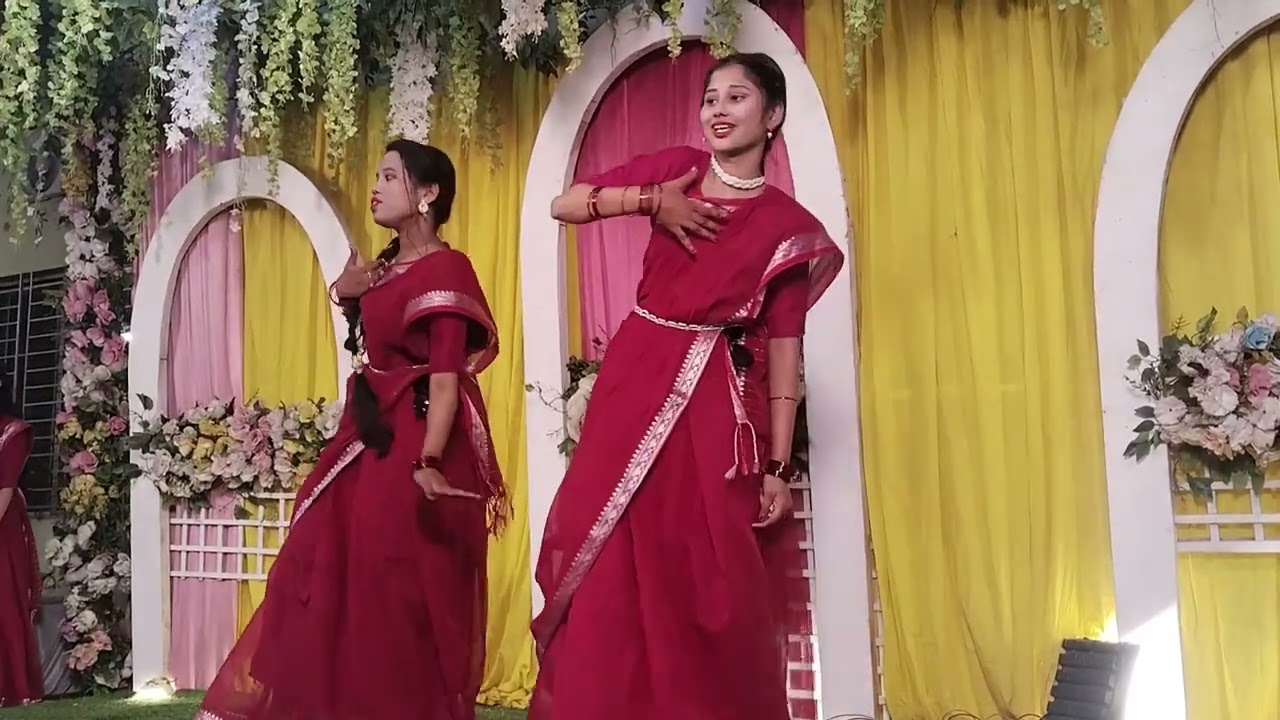Samiya's holud dance....saima and tawsiat...