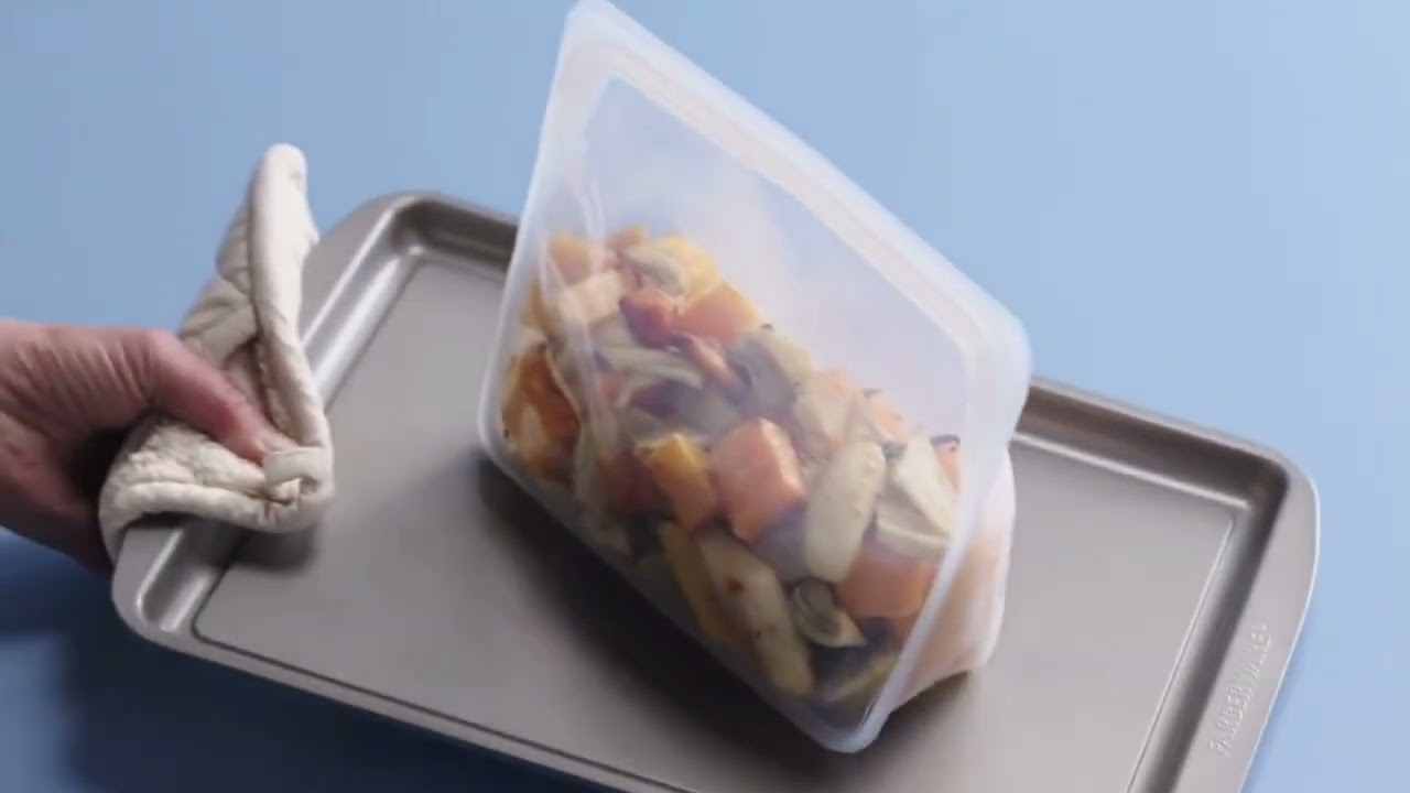 Say goodbye to disposable plastic bags with Stasher's Silicone Reusable Storage Bag