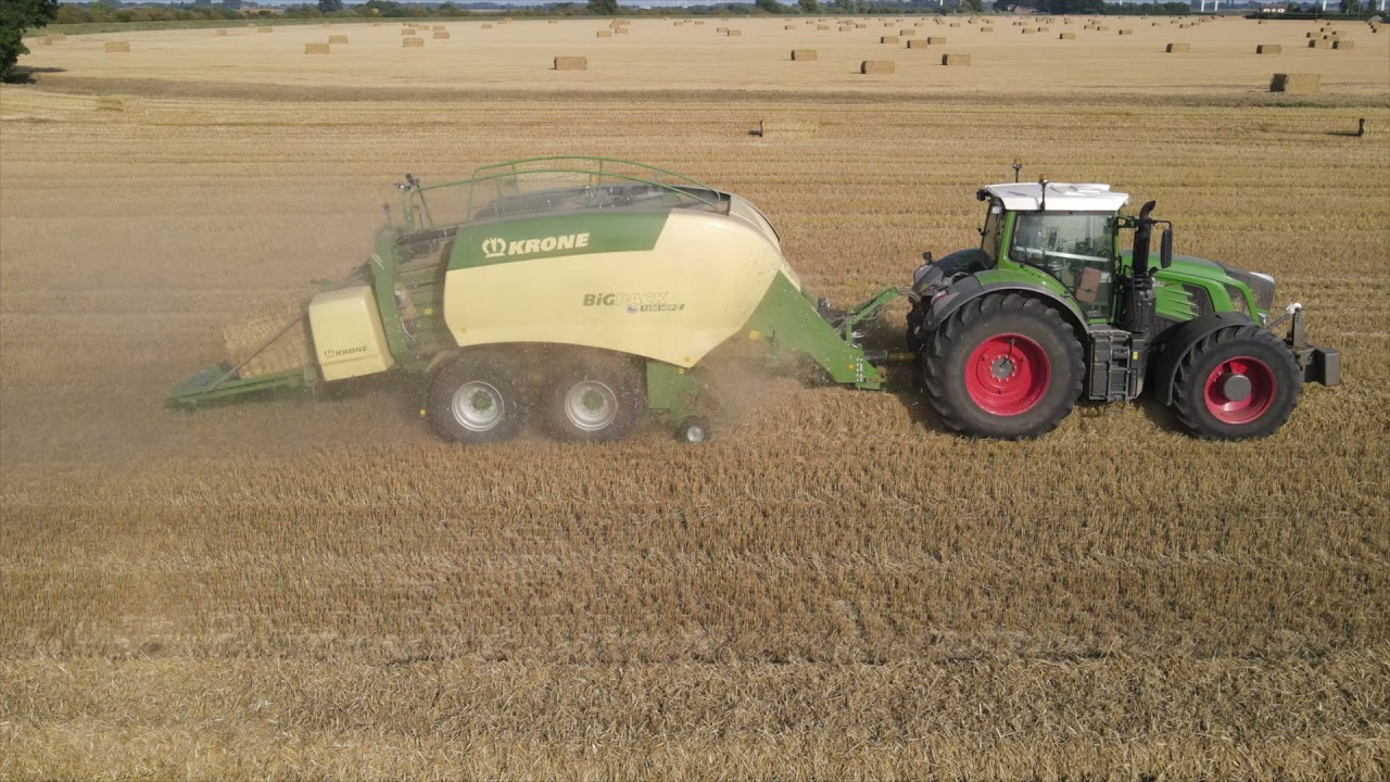 Krone 1290 HDP 11 Baler & Fendt 939 Vario