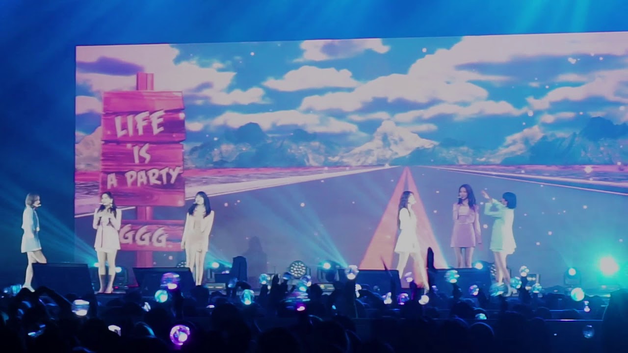 [LIPUTAN] Konser 'GO GO GFRIEND in Jakarta'