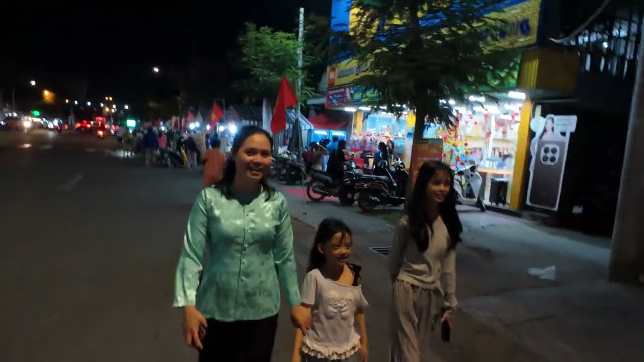 Chợ đêm 27 tết bính ngọ