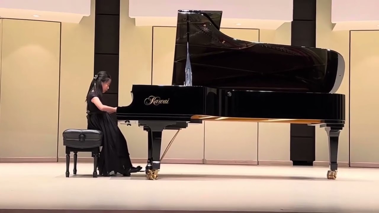 Hayne Kim - performs Tarantella by Albert Pieczonka
