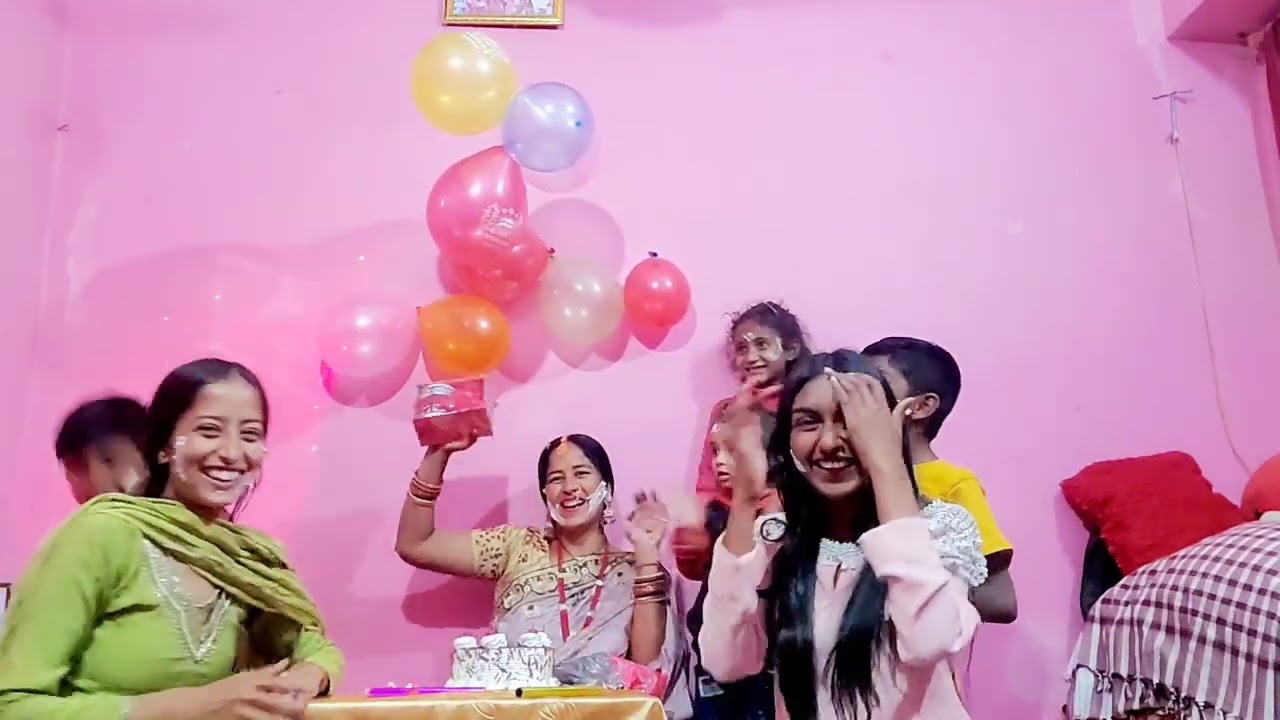 Best moment party enjoy with family  🎉🥂💝 beautiful memory and forever smile #fun time 