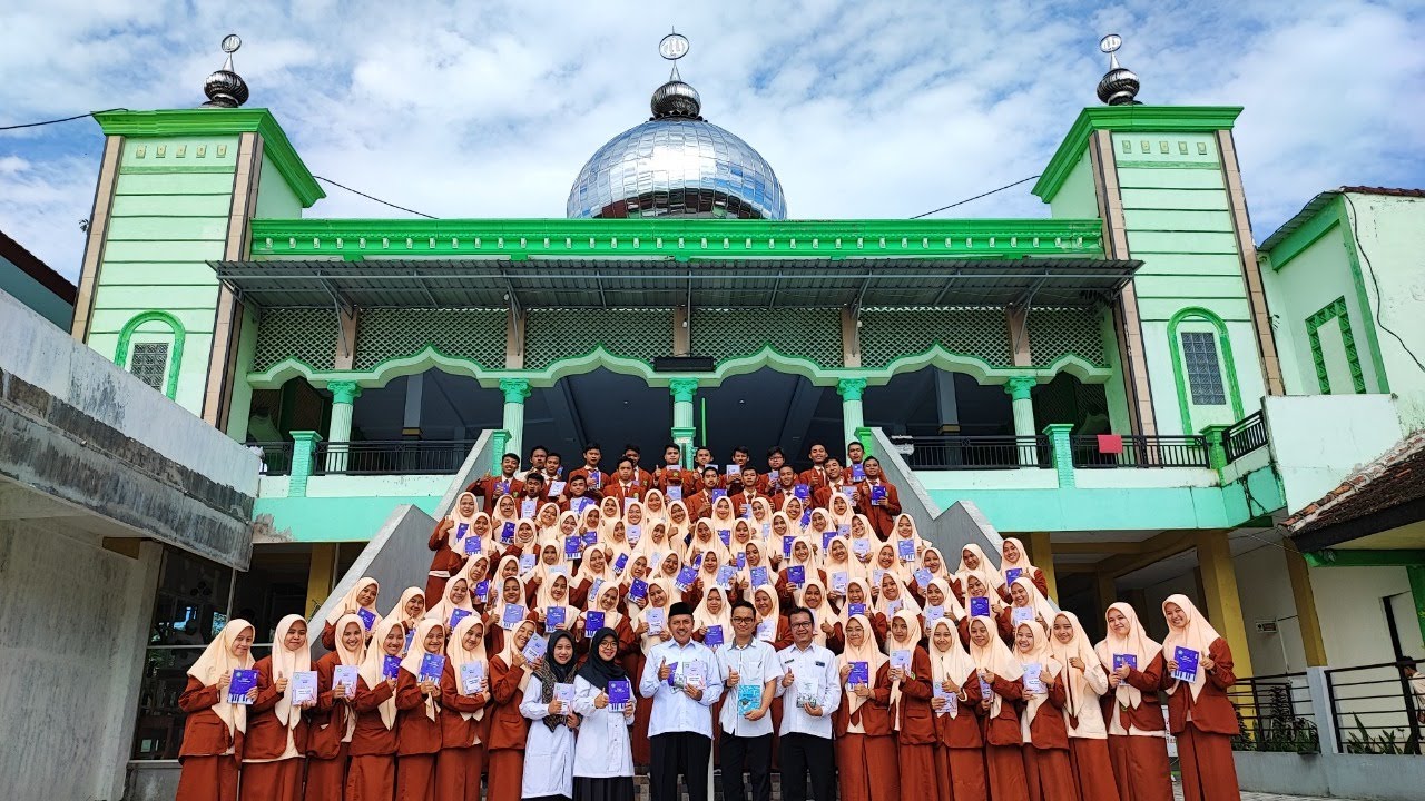 PROFIL MAN 2 BANYUWANGI TAHUN 2022 MADRASAH LITERASI DAN MULTIMEDIA