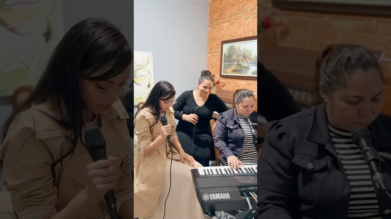 Emaiara Gomes feat Meire e Tiely - Hino 202 Em ti me alegro Senhor.