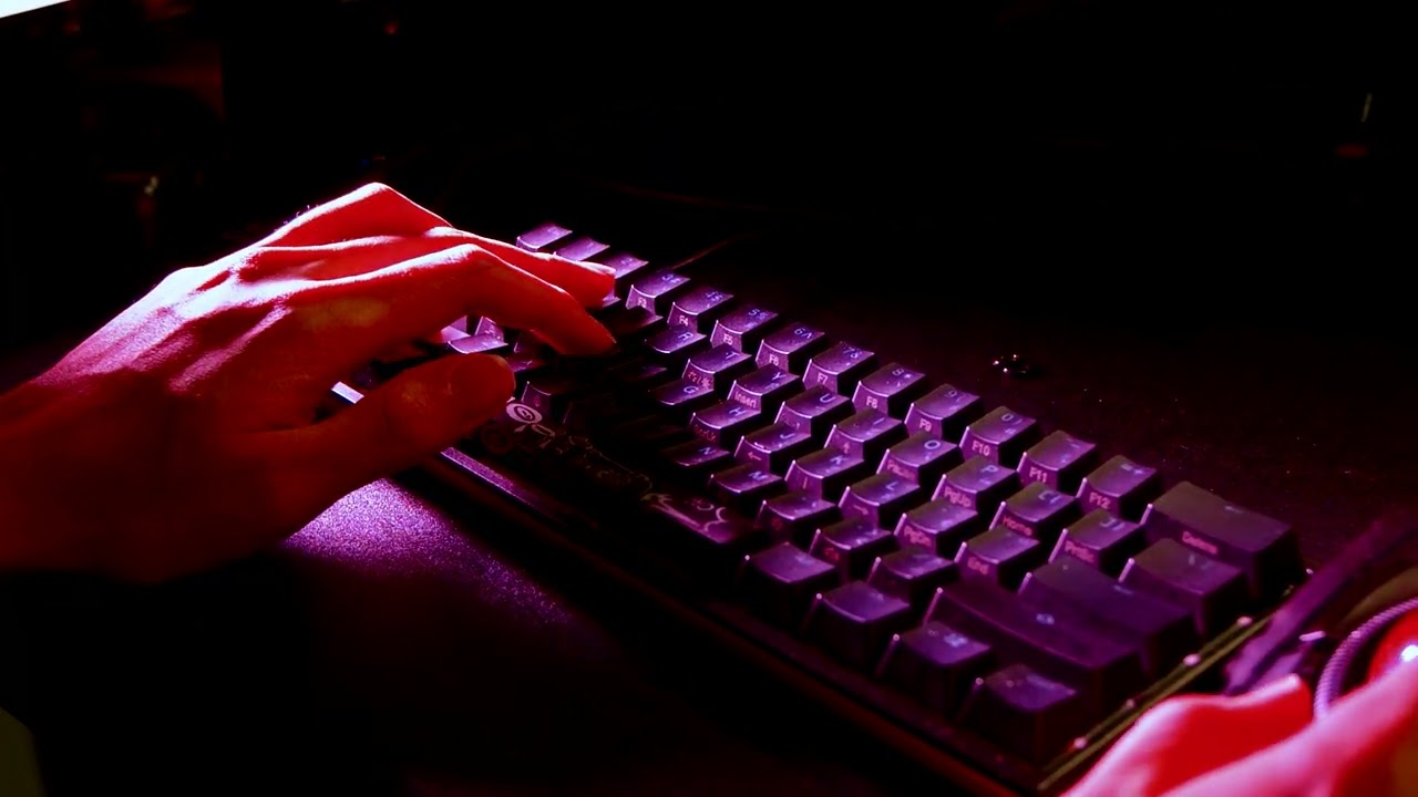 Mechanical Keyboard Laughs While I Smash It 心態炸裂 2
