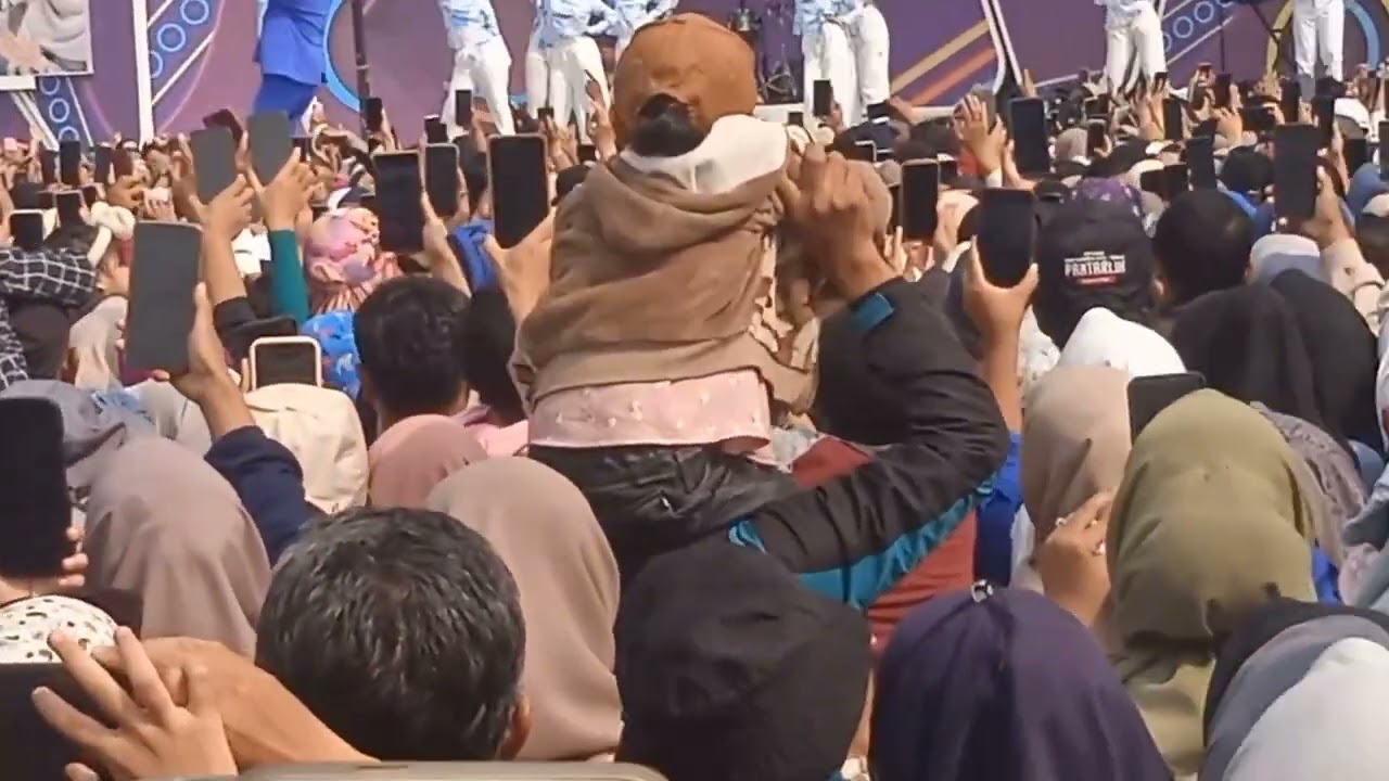 Jalan2 ke Bale Kota Tasikmalaya//Nonton Karnaval SCTV dihadiri banyak artis dan Penyanyi.