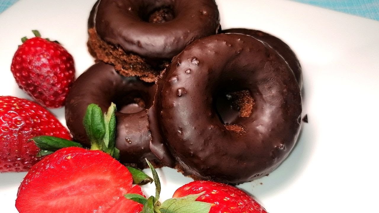 🍩🍫 DONUTS saludables de CHOCOLATE en MICROONDAS/🍩🍫Healthy CHOCOLATE DONUTS in MICROWAVE
